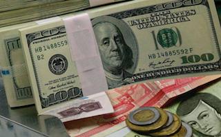 Dólar inicia la semana en 18.25 pesos en terminal área capitalina