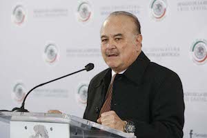 Ernesto Ruffo acepta interés por buscar candidatura presidencial