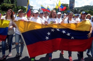 Aumenta a 112 los muertos por protestas en Venezuela