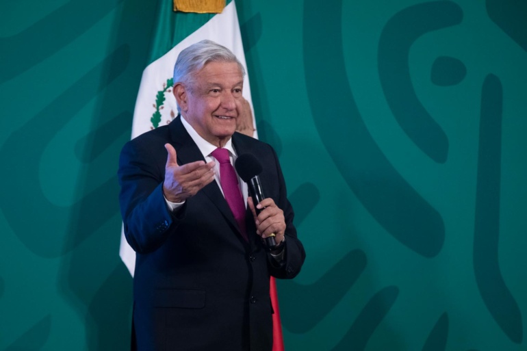 Anuncian vacunación a personas de 50 a 59 años y operativo para personal educativo en estados con menor riesgo epidémico