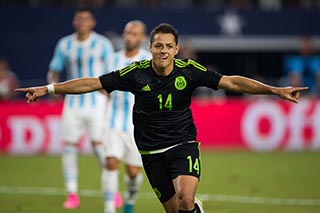 ‘Chicharito’ es más influyente que Simeone y Maradona