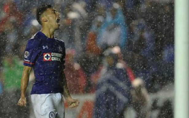 Cruz Azul viene de atrás para vencer a Tigres