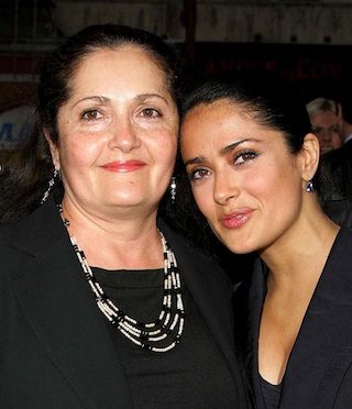 Mamá de Salma Hayek se retira de la ópera