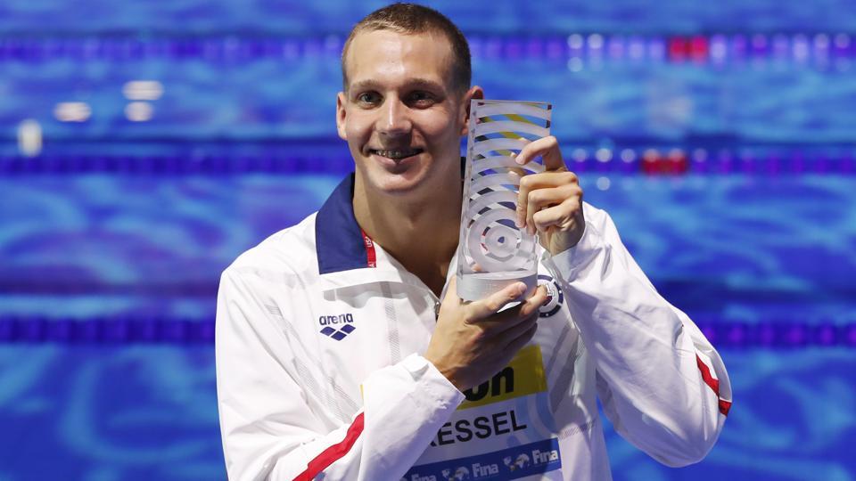 Dressel empata récord de Phelps en Mundial de Natación