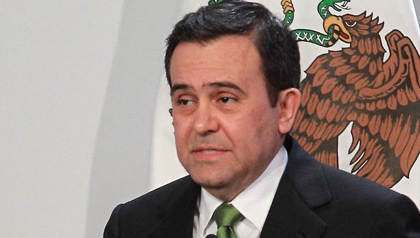 México se retiraría de TLC si Trump impone tarifas: Guajardo