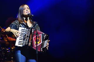 Julieta Venegas recibe el Master of Latin Music Award