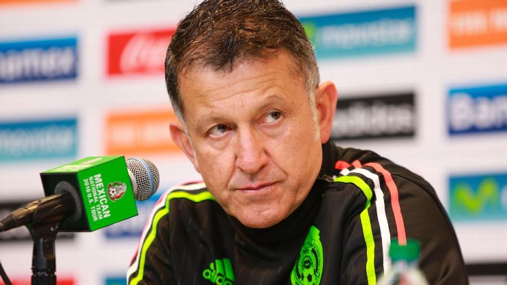 (FOTO) Juan Carlos Osorio, objeto de burla de prensa hondureña