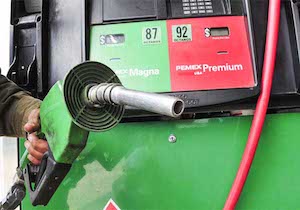 Bajan precios de gasolinas hoy viernes, calma… sólo es un centavo