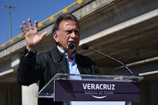 Ante negativa, Yunes reta nuevamente a AMLO a debatir, ahora en Álamo