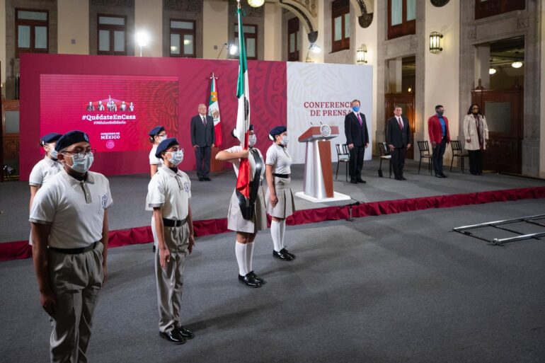Presidente inaugura ciclo escolar 2020-2021; regresan a clases a distancia 30 millones de estudiantes