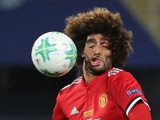 ¿Vieron el pelotazo a Fellaini en Supercopa de Europa? Estos fueron los memes que provocó