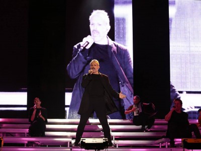 Miguel Bosé se presentó en Zócalo de Ciudad de México