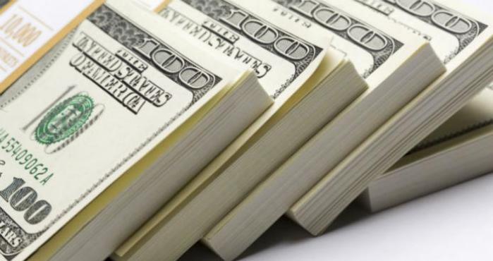 Peso gana terreno, dólar se vende hasta en 18.50 pesos en bancos de la CDMX
