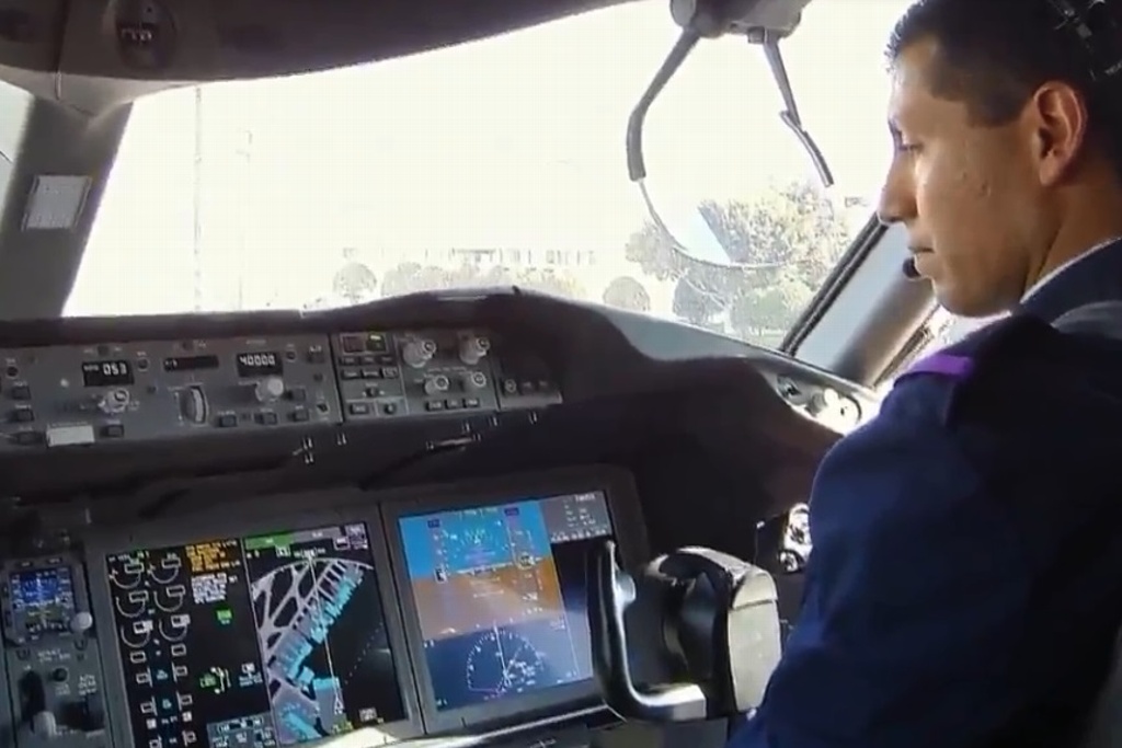Avión presidencial vuela hacia California para su venta (+Video)