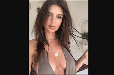 Emily Ratajkowski y su desnudo en México: ¡toda una sirena!