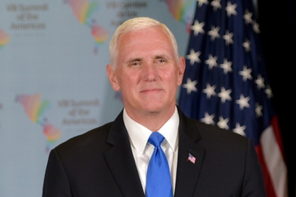 Confirma Ebrard que Mike Pence asistirá a toma de posesión de AMLO