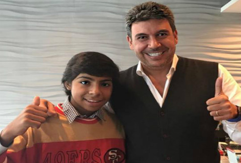 Vendedor de empanadas de Acapulco da el SÍ a Elías Ayub