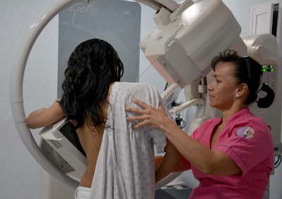 Politécnicos descubren nueva alternativa para tratar cáncer de mama