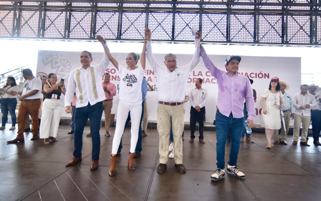 Arranca AAdán Augusto López su recorrido en Puerto Vallarta.