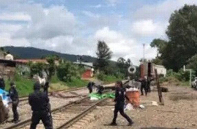 Secuestran a 10 trabajadores de Ferrosur en Veracruz