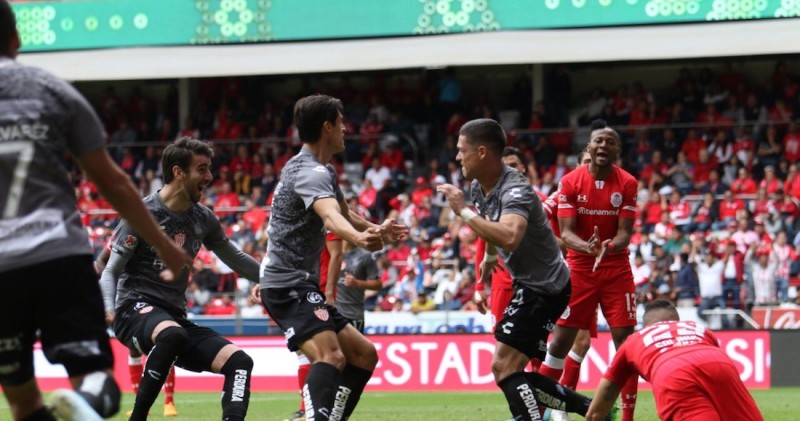 Necaxa remonta y vence a Toluca