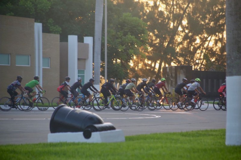 Exitosa rodada ciclista en la HENM “200 años de la Armada de México”