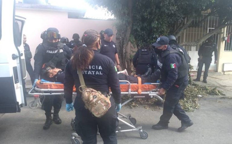 Policía cayó de una patrulla durante persecución en El Sumidero; lo reportan delicado