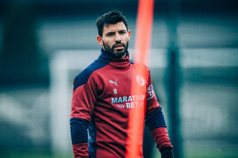 ‘Kun’ Agüero se acerca al Barcelona