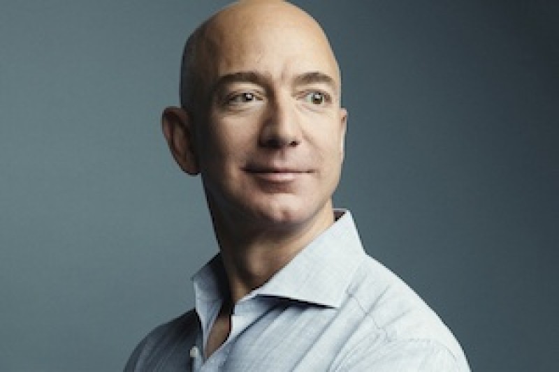 Jeff Bezos, fundador de Amazon, es el hombre más rico del mundo