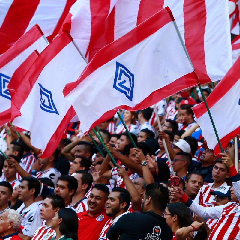 Afición de Chivas, en contra de fichar jugadores extranjeros ante la crisis